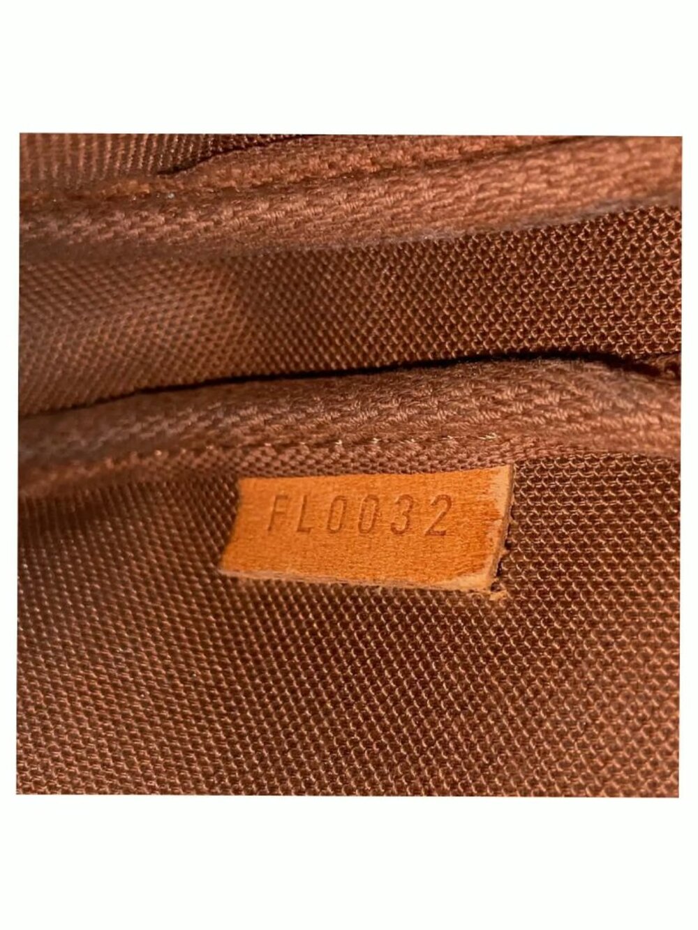 Authentic Louis Vuitton Pochette Accessoires Monogram Shoulder Bag LV Handbag - Picture 16 of 16